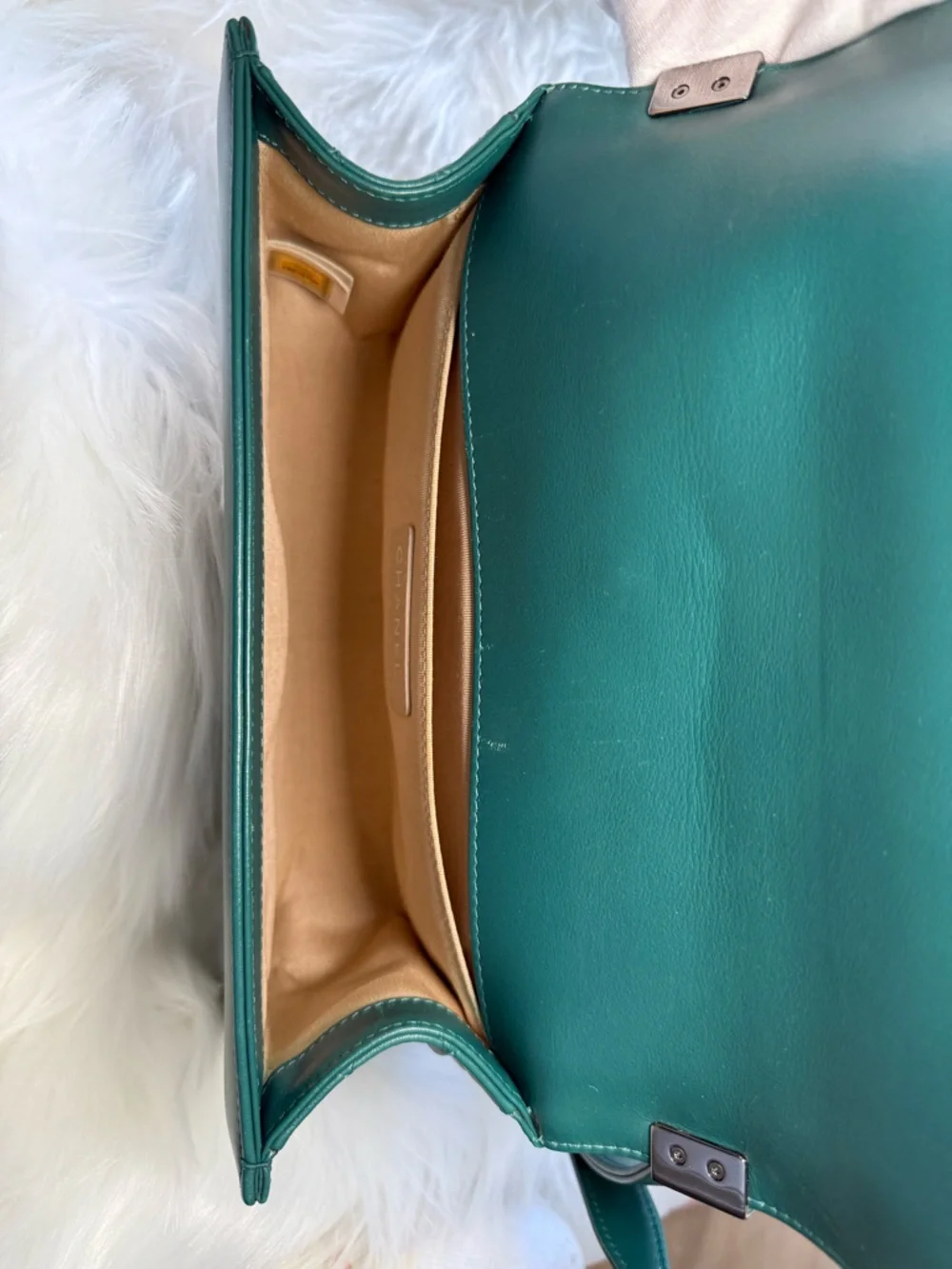 CHANEL: ✨RARE ✨Medium Teal Boy Bag *AUTHENTICATED* - Picture 14 of 15